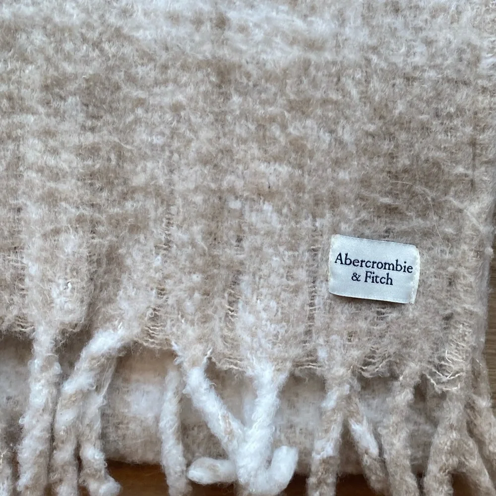 Abercrombie and Fitch Chunky Scarf